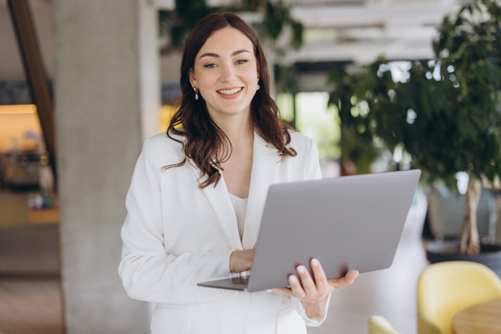 BACHELOR COMMUNICATION DIGITALE
